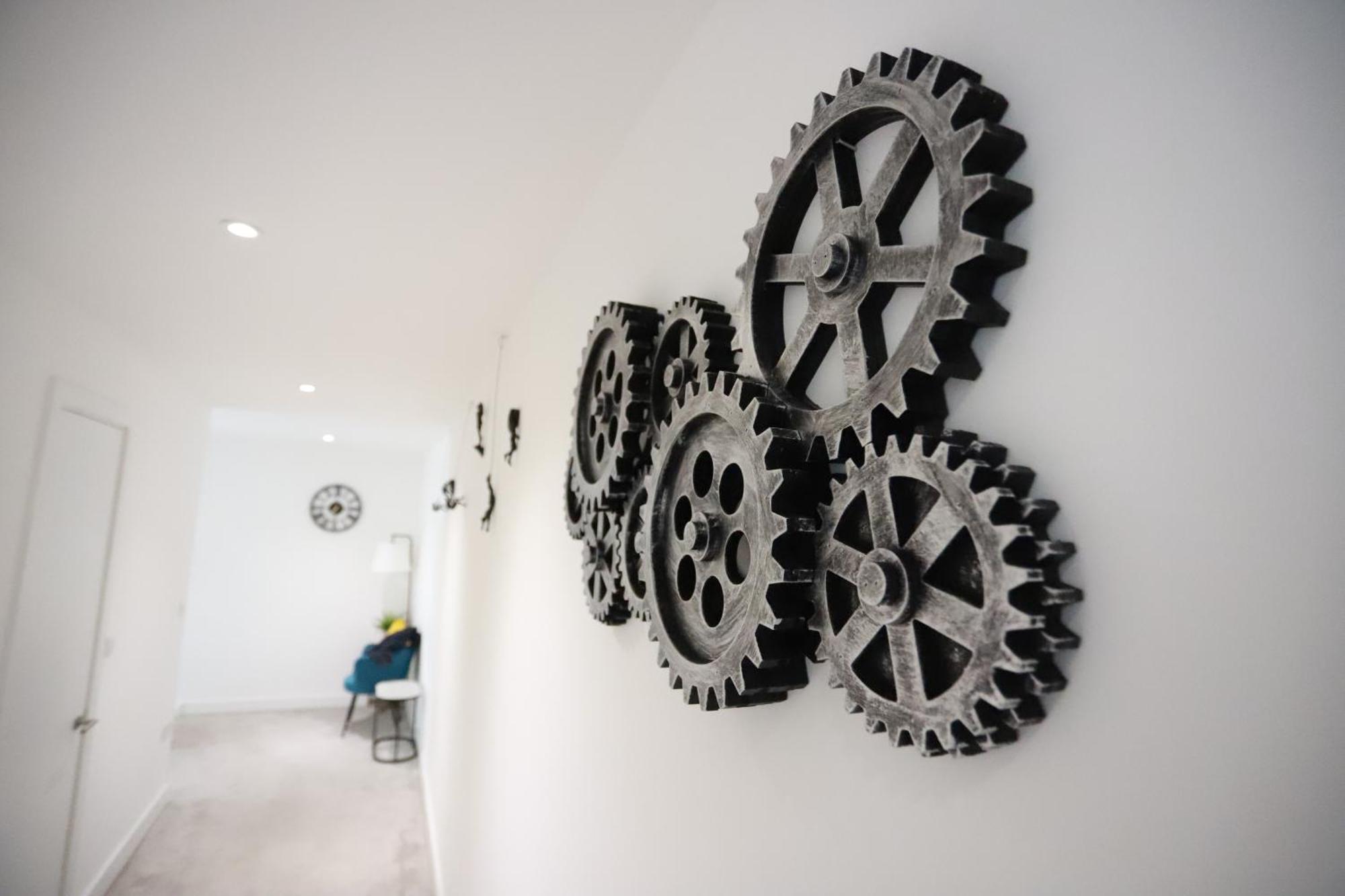 Spacious 3-Story Retreat With Rooftop Terrace And Modern Amenities Londyn Zewnętrze zdjęcie